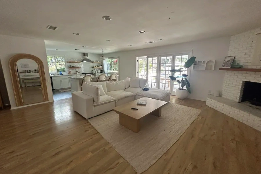 Professional House Cleaner in Burbank, CA Professional House Cleaner in Burbank, CA